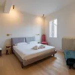 Elegante E Moderna Residenza Nel Cuore Di - Domus Verona
