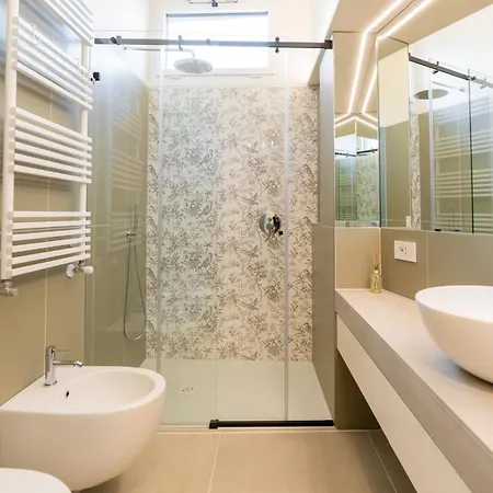Apartment Elegante E Moderna Residenza Nel Cuore Di - Domus